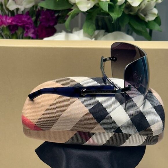 🔥🔥🔥Burberry Unisex Shield UV Sunglasses B3032 1003/8G Made in Italy - Picture 14 of 16